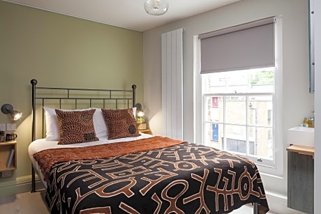 Double Room with Shared Bathroom