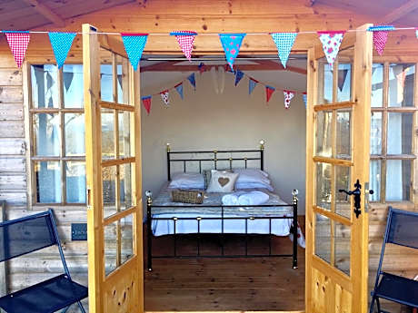 Chalet with Shared Bathroom