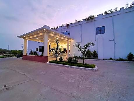 Gautam Hotels and Resort