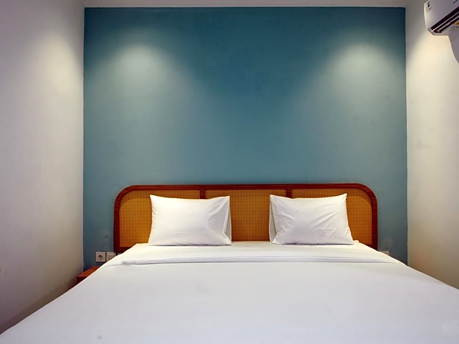 Photo 1 of 5 of Deluxe 1 King Bed