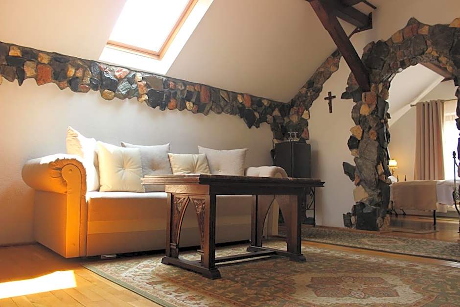 Hunter Prince Castle Hotel