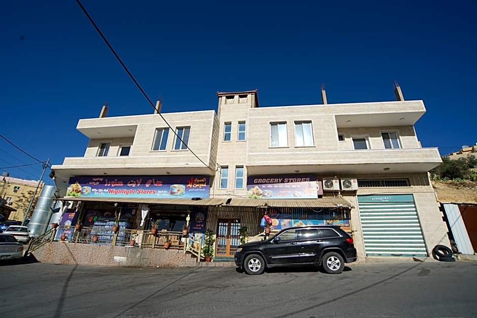 Over Mountains Hotel