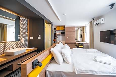 Deluxe Double or Twin Room with Garden View