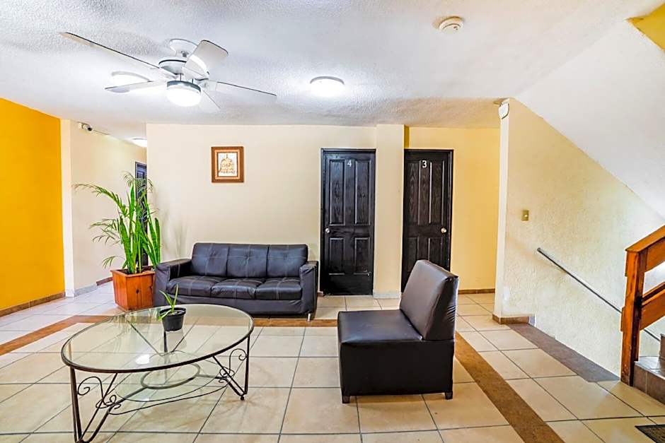 OYO Hotel Bugambilia San Luis Potosi