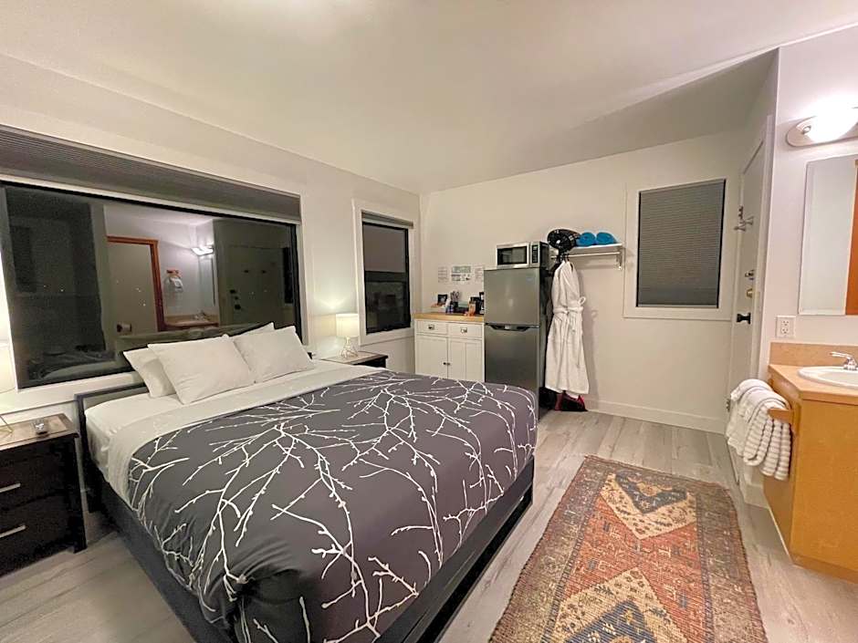 Private Oceanfront Room With Hot Tub & Firepit - Shore Thing