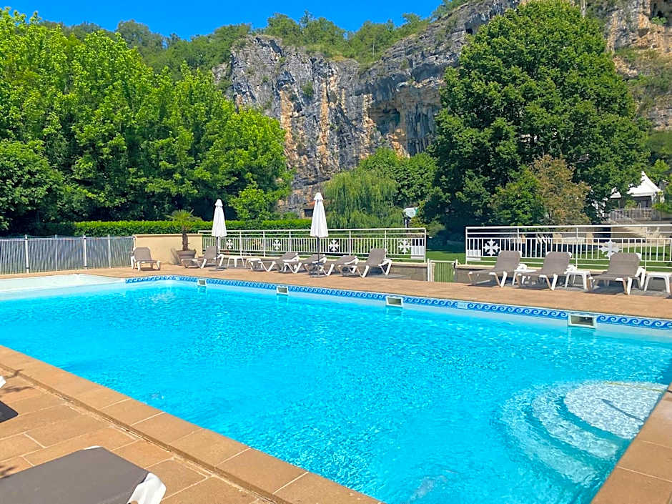Logis Hotels - Hotel Restaurant Domaine Les Falaises