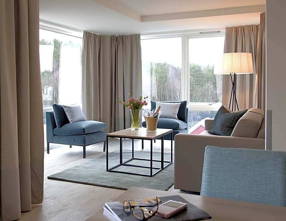 Photo 1 of 2 of 1 Bedroom Suite, Sea View