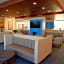 Holiday Inn Express and Suites Onalaska La Crosse Area