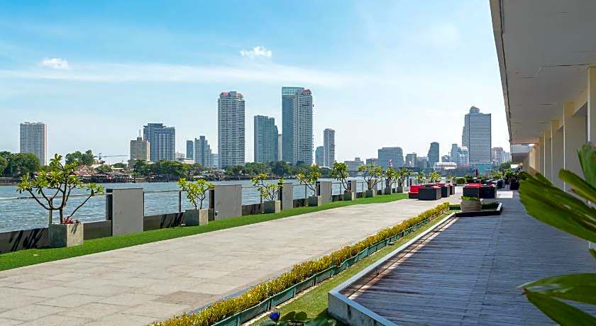Ramada Plaza by Wyndham Bangkok Menam Riverside