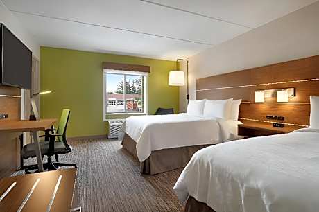 2 Queen Beds Hearing Access Nonsmoking