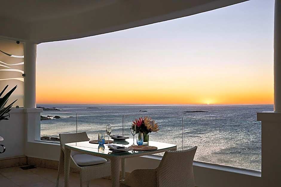 Twelve Apostles Hotel & Spa