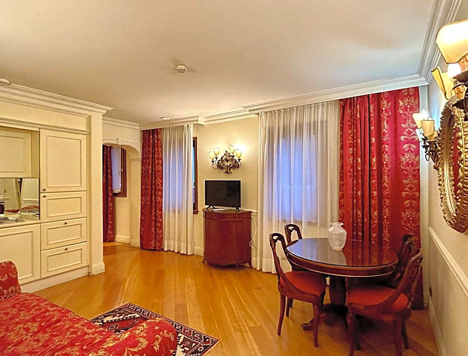 All Suites Torre Dell Orologio