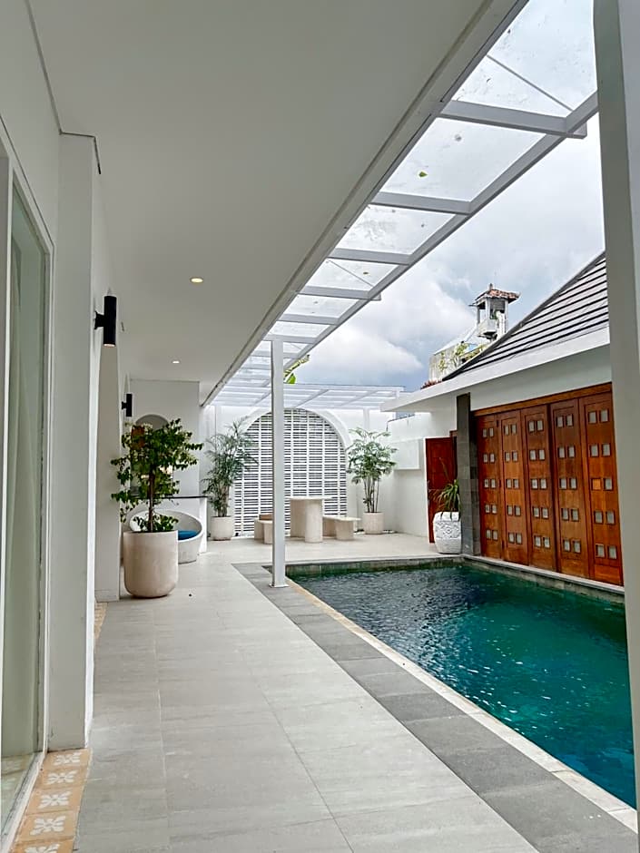 Apple Villas & Apartments