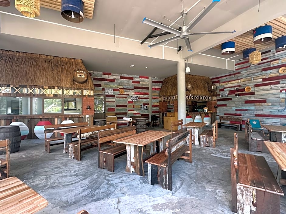 Ocean's Creek Beach Hotel