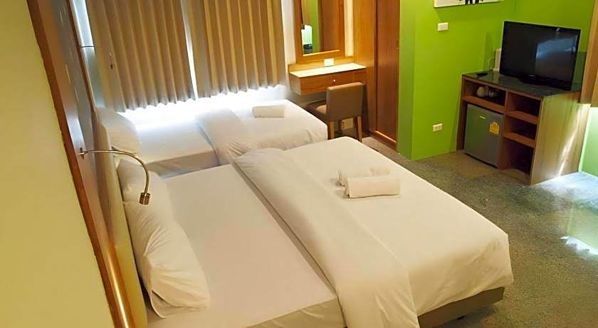 Phuket Ecozy Hotel