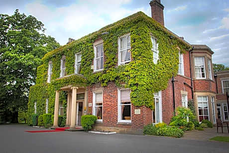 Farington Lodge Hotel