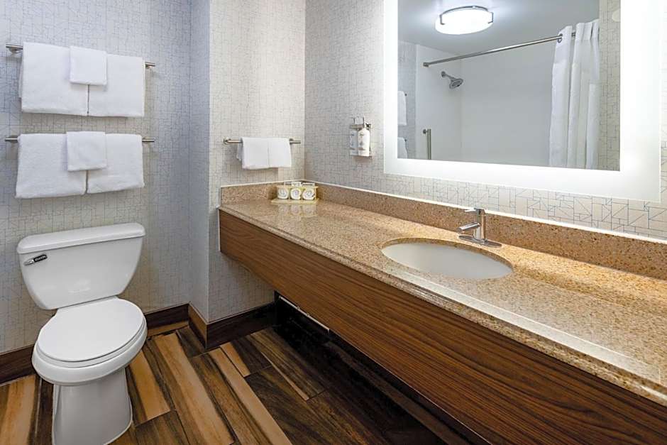 Holiday Inn Express & Suites Ft. Washington - Philadelphia By IHG