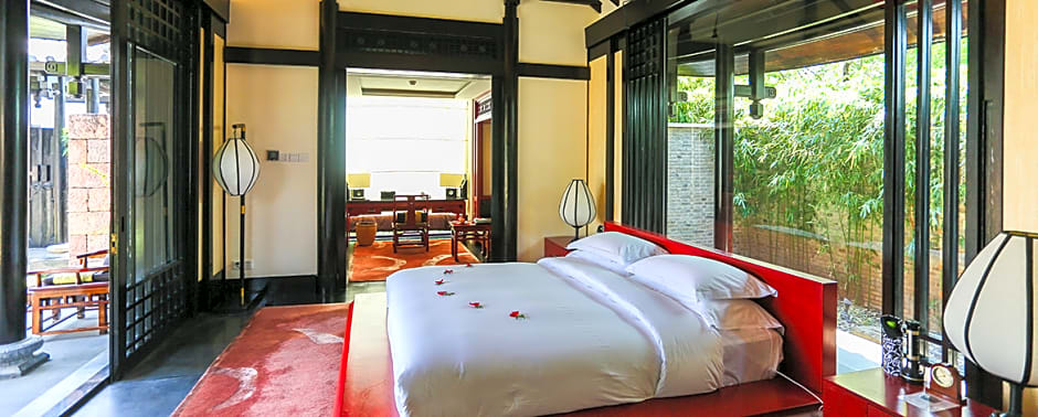 Banyan Tree Lijiang