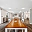 Gold Coast Inn ⁀➷ Breathtaking Sunsets ➠ Standard Lake View Room ➠ 106