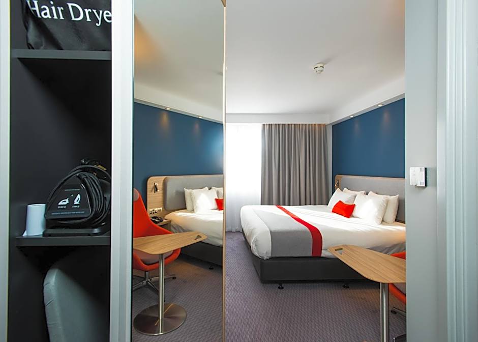 Holiday Inn Express Burton on Trent By IHG