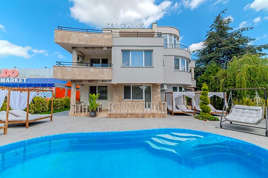 Sea Twins Luxury Aparthotel - 150 m from the beach