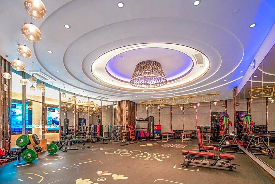 Longjiang Country Garden Phoenix Hotel