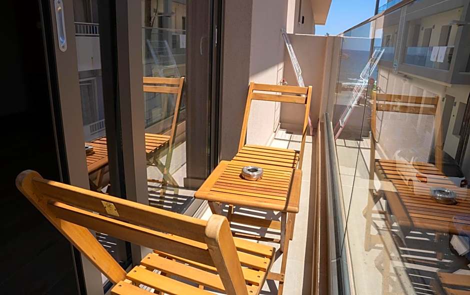 Lunar Hotel Modern Boutique