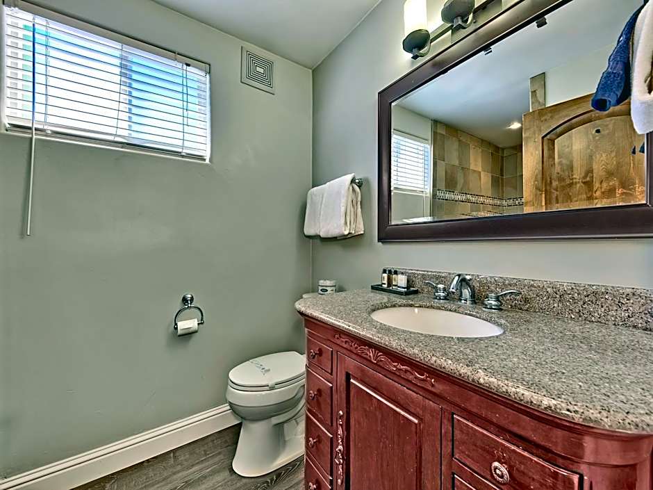 Secrets Inn Lake Tahoe