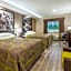 Super 8 by Wyndham Kingwood Houston North