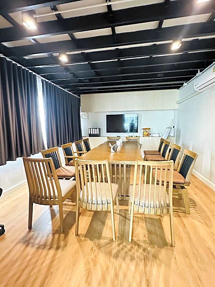 V1  Boutique Hotel