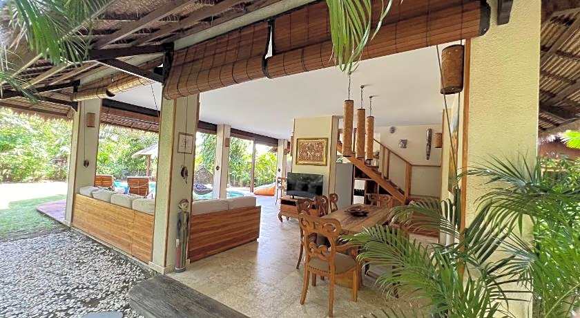 Breezy Point Villas