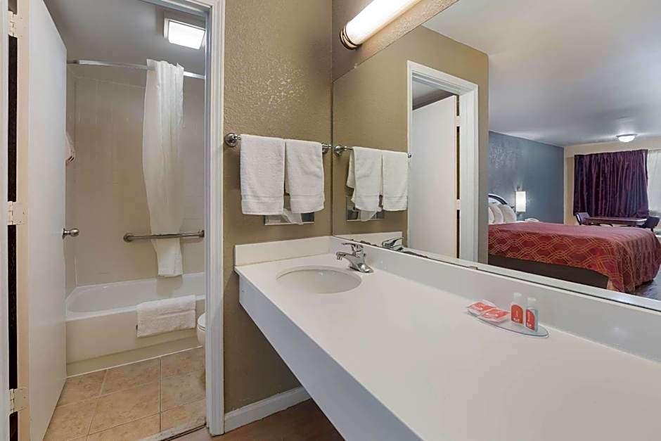 Econo Lodge Thomaston