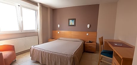 Double single use room