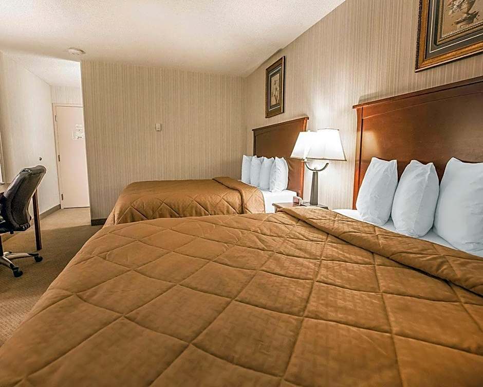 Quality Inn & Conference Centre Red Deer - 50th Avenue