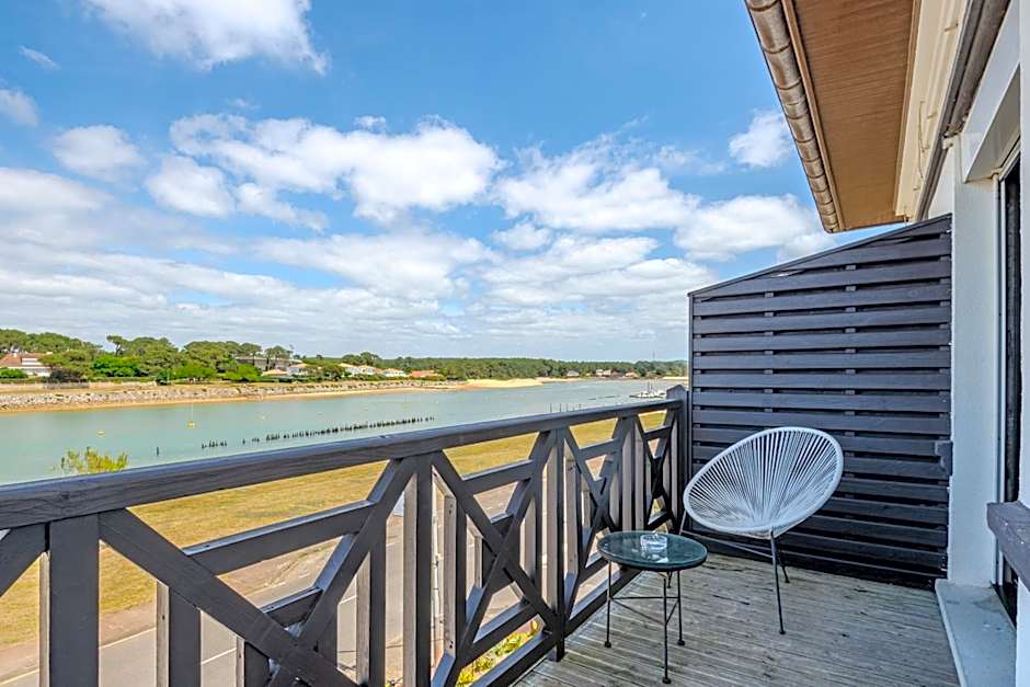 Single Fin Hotel & Lodge