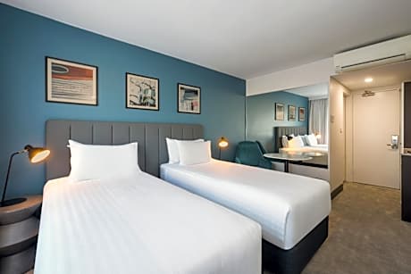 Twin Room with City View