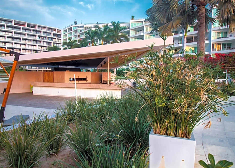 Suites at Aria Pacific Ocean Studio