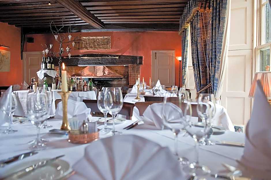 Ravenwood Hall Hotel