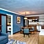 DoubleTree by Hilton Chatsworth