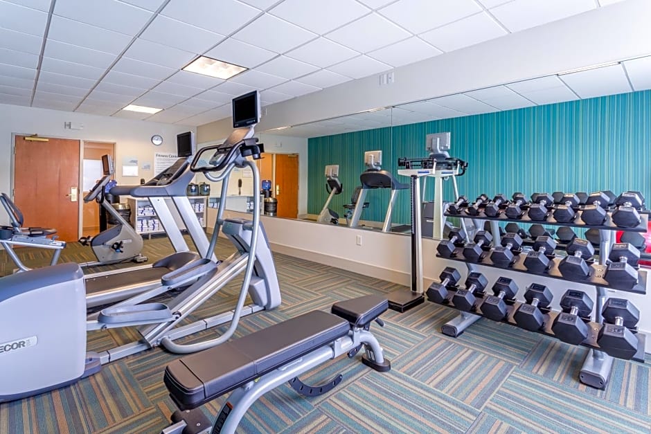 Holiday Inn Express and Suites Cedar Falls Waterloo By IHG
