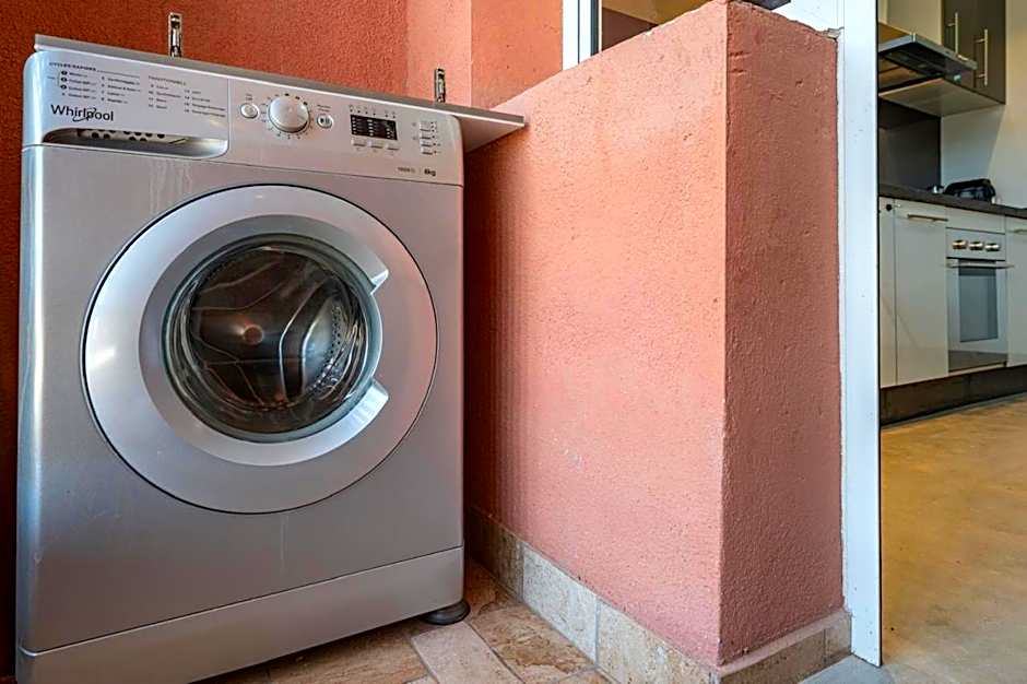 Modern 2BR Apartment with Pool & Secure Parking in Marrakech