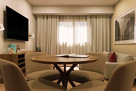 1 King Bed Accessible Room Non-Smoking