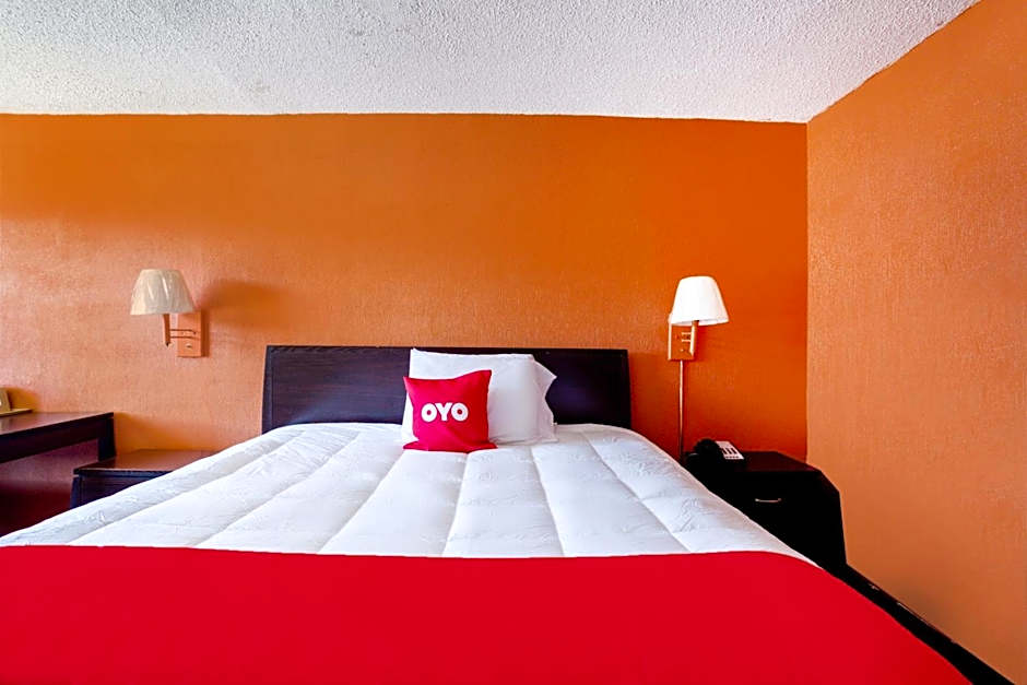 OYO Hotel Pensacola I-10 & Hwy 29
