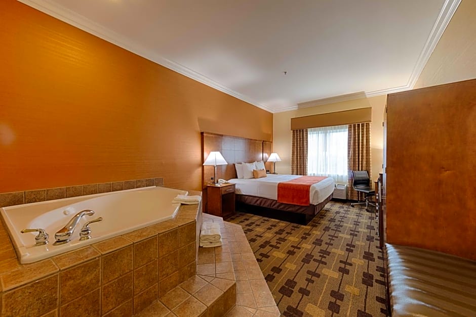 Best Western Plus Delta Inn & Suites