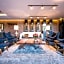 Square Small Luxury Hotel