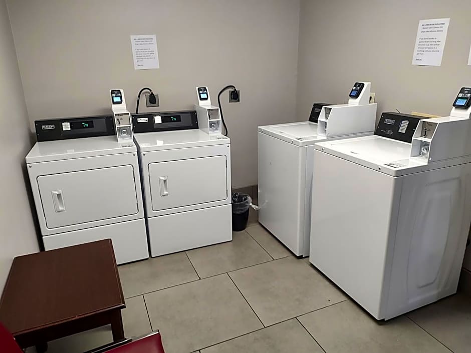 Country Inn & Suites by Radisson, Hinesville, GA