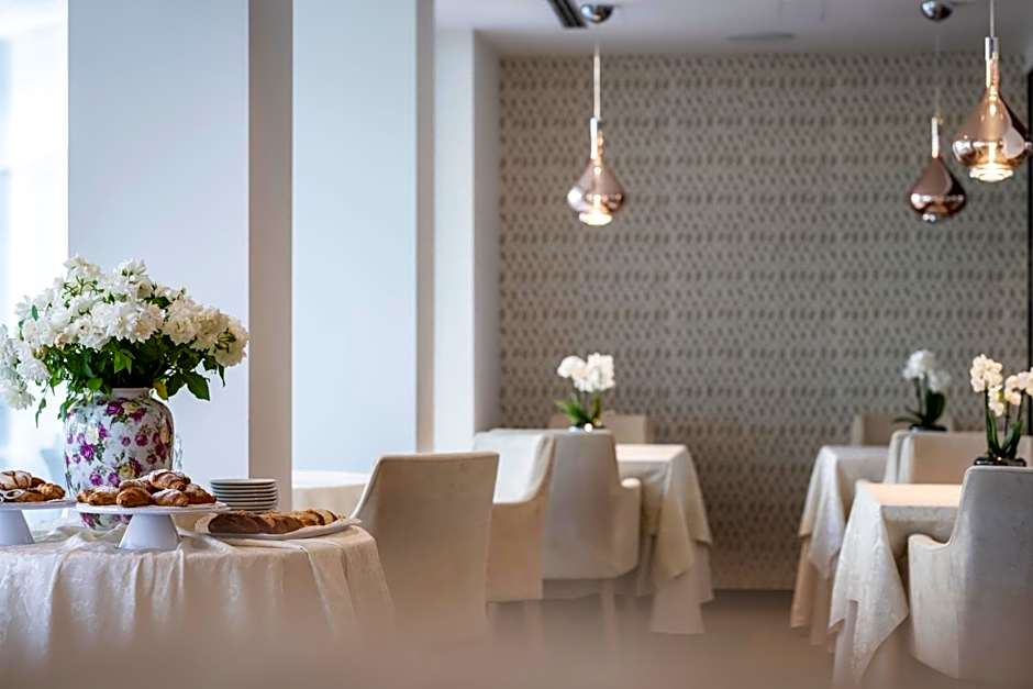 Small & Beautiful Hotel Gnaid