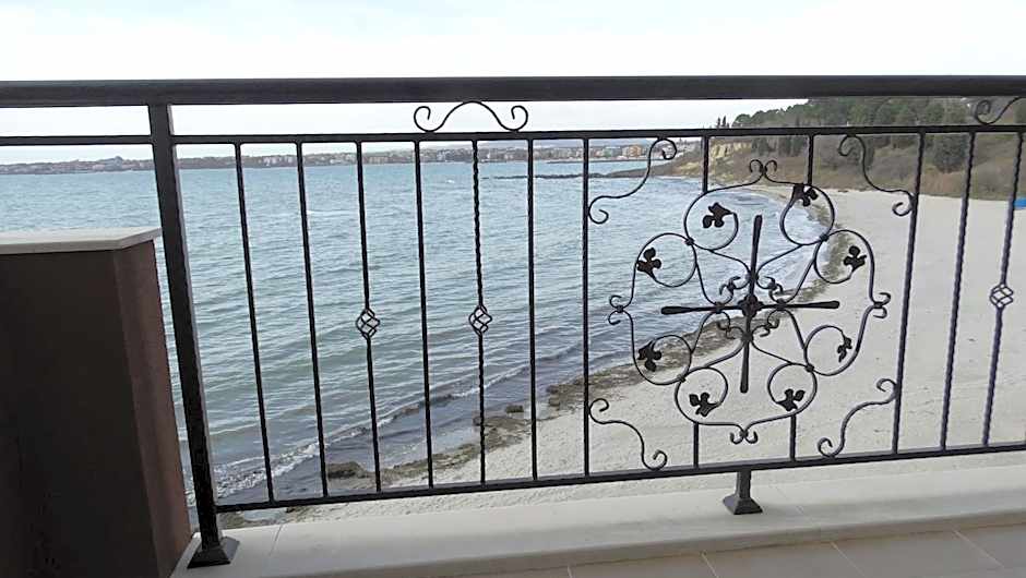 Akrotiria Beach Apart Complex