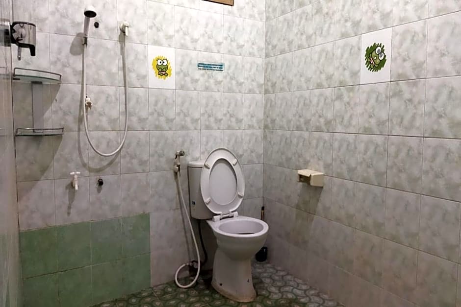 SPOT ON 92424 Wulan Homestay Syariah