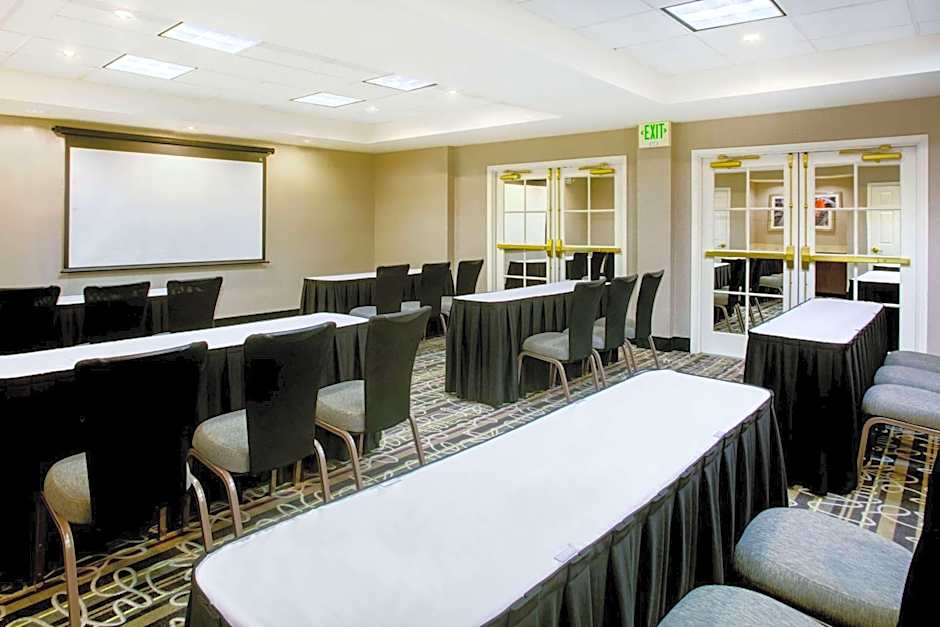 La Quinta Inn & Suites by Wyndham Westport
